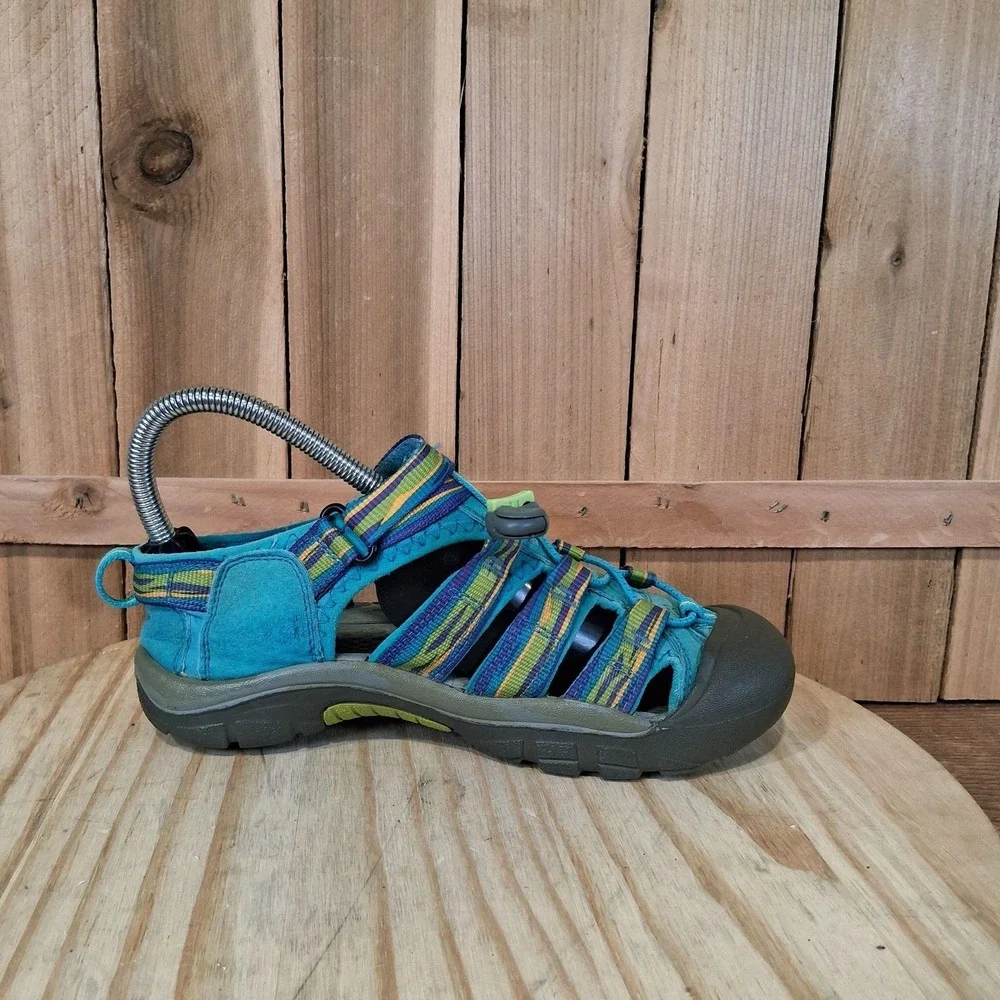 KEEN Newport H2 Sandals Kids Size 4 Blue Stripe Waterproof Hiking Shoes